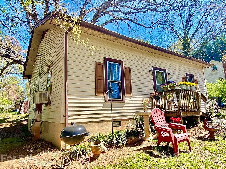 1st image of 1586 3rd Street Dr NE