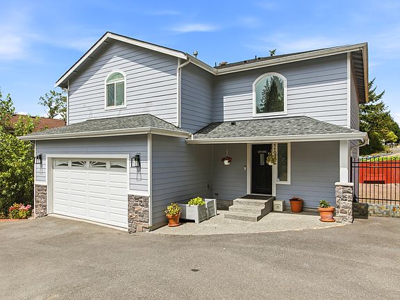 2nd image of 1102 9th Ave