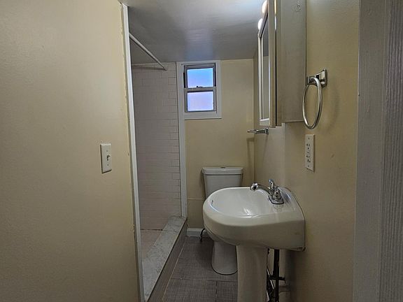 5th image of 834 N Lincoln Ave APT 15