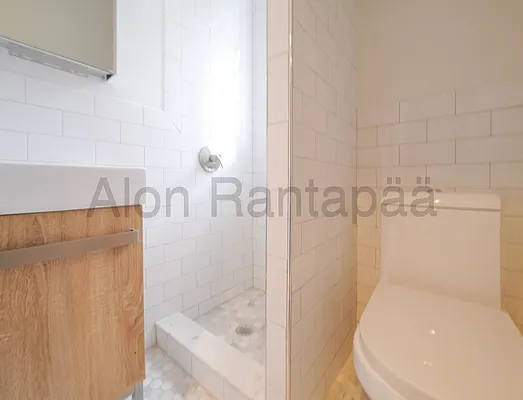 Rented by (Legacy) NY Quality Living Uptown | media 23