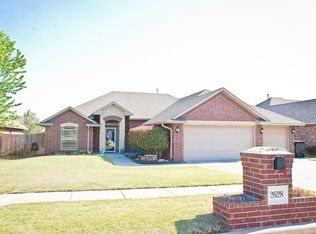 2628 SE 9th Cir, Moore, OK 73160