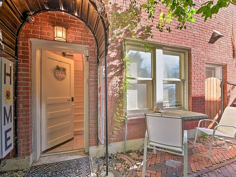 410 SW 4th Ave #C — Photo 10