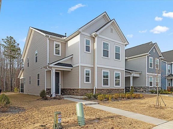 3rd image of 271 Edge Of Auburn Blvd