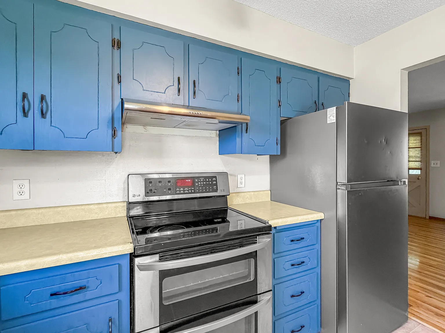 5 bed, 2869 sqft, $2,400 — Photo 4