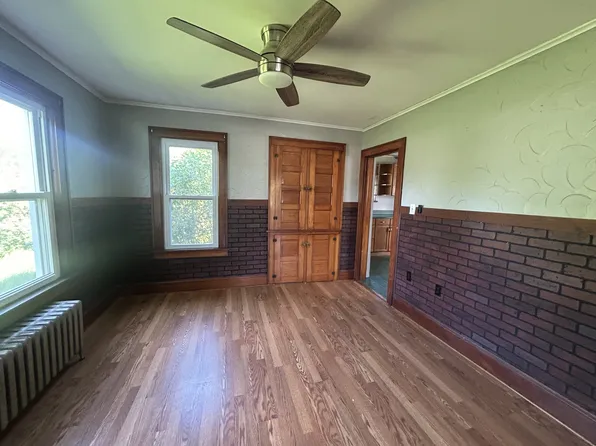 105 S Main St #1, Lanesborough, MA 01237