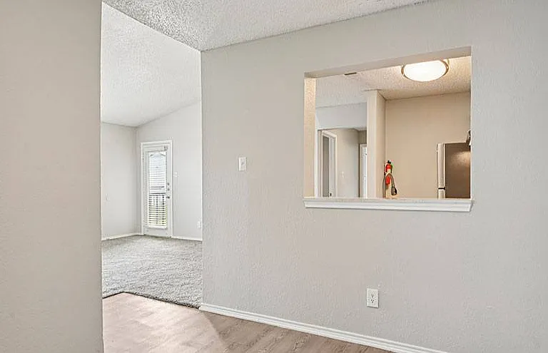 Creekside Apartment Homes — Photo 10