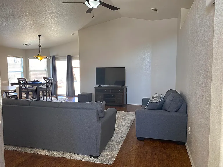 2623 Sun Canyon Ln SW — Photo 2