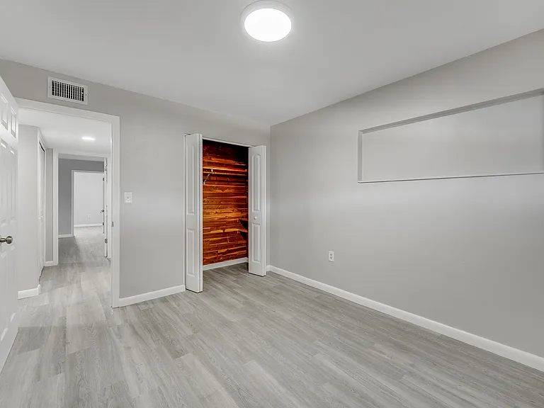 390 Needle Blvd — Photo 13