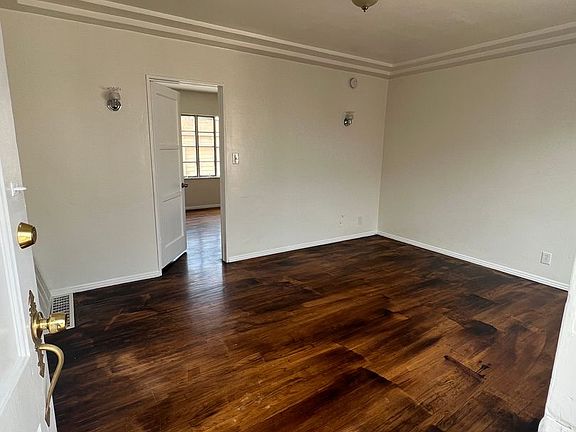 2nd image of 4236 Burns Ave #4238