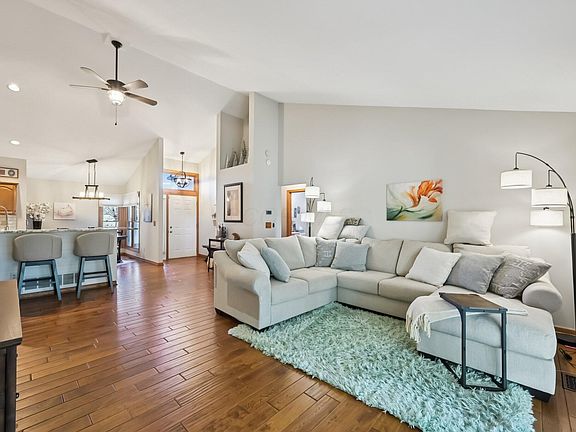 2nd image of 2521 Vililly Cir E