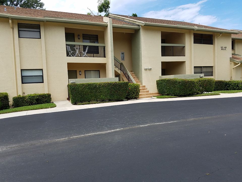 1st image of 4424 NW 20th St #458