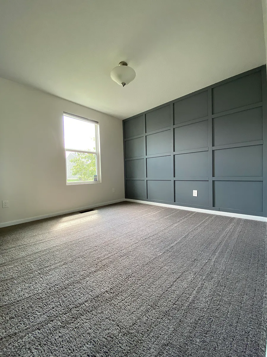 Front Living Room. - 334 Raccoon Ave