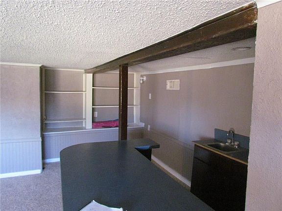 3rd image of 2133 Kingsdale Dr