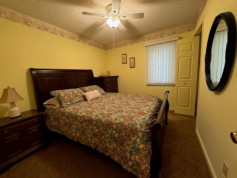 135 Inglewood Ct — Photo 8