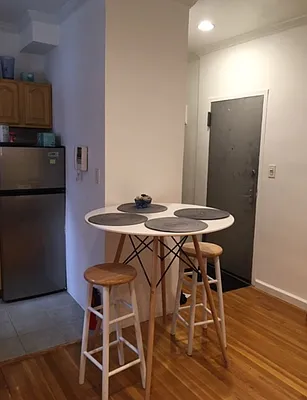 Rented by Level Group | media 8