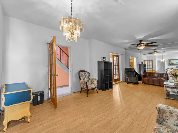 518 14th Street image 8 of 46