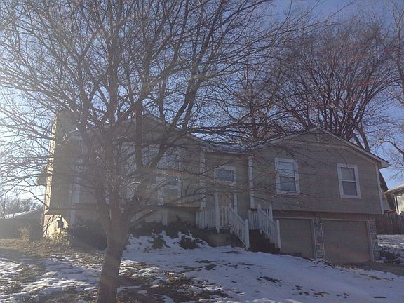 3rd image of 1808 S Whitney Dr