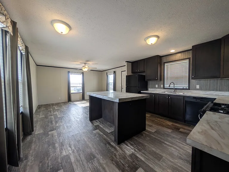 38000 Le Chateau Blvd #658 — Photo 7