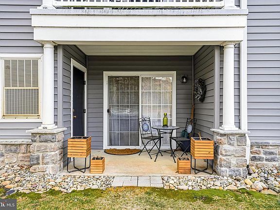 4th image of 326 Nicholas Dr