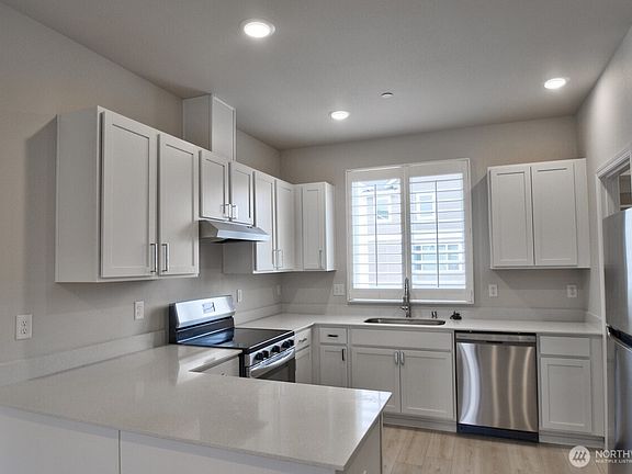 4th image of 8803 Corona Court NE #D