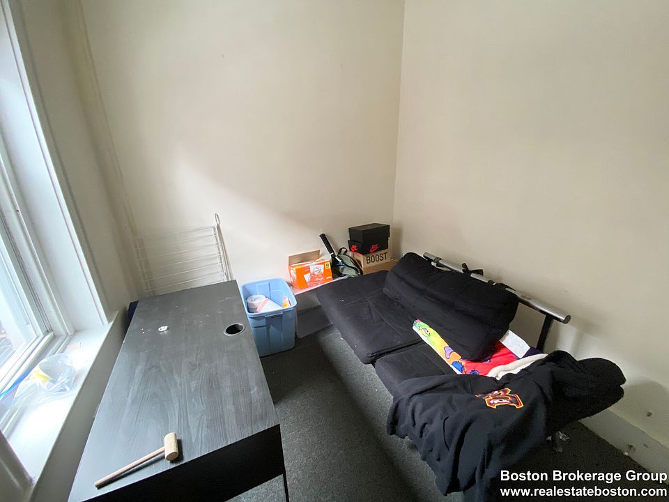 2nd image of 76 Saint Stephen St APT 2