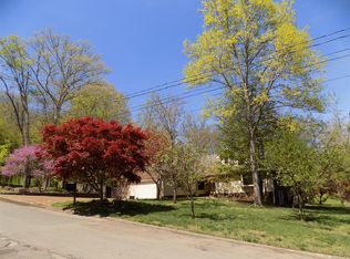 100 Nathan Forest Ct, Hendersonville, TN 37075
