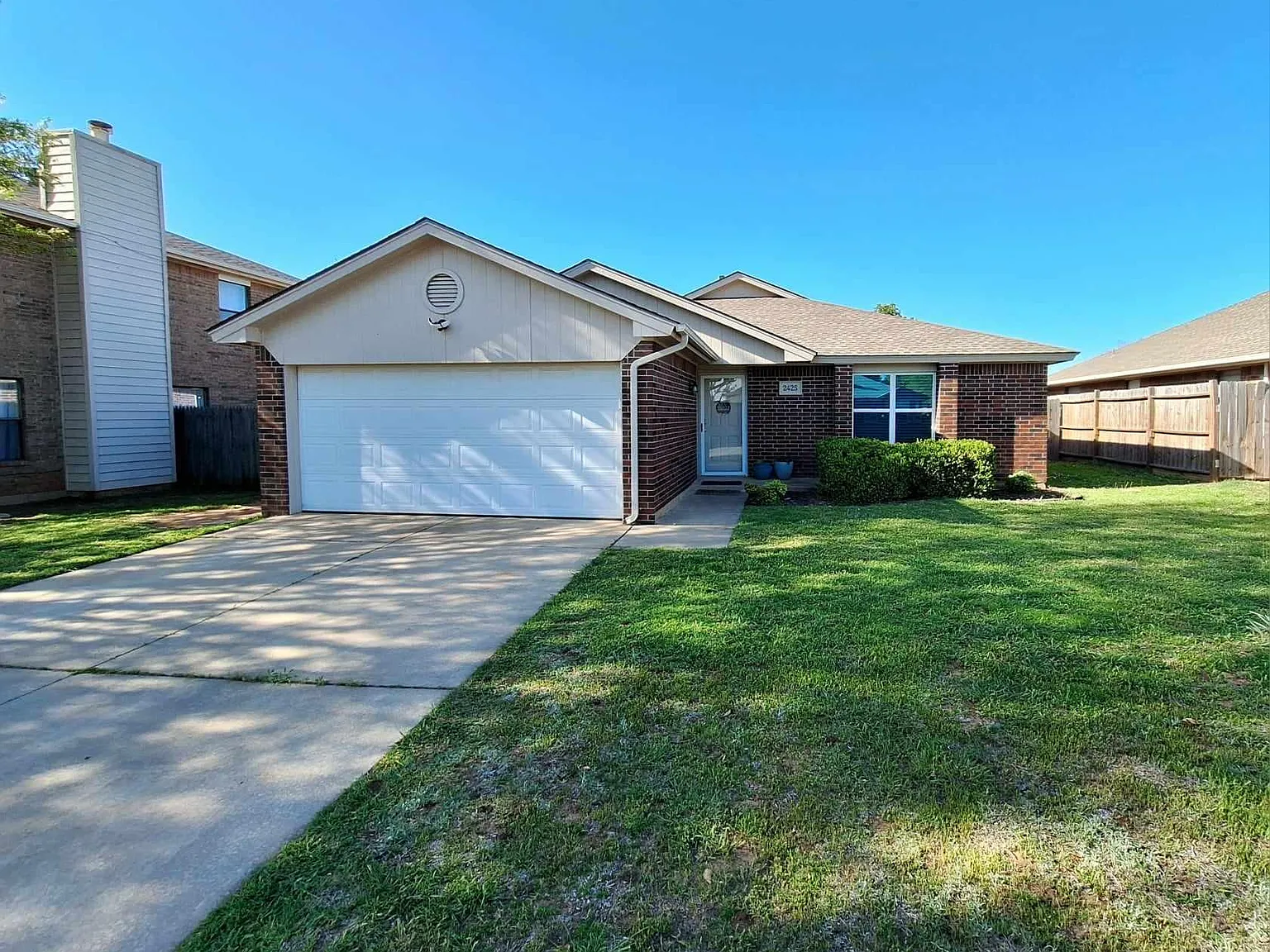 4 bed, 2254 sqft, $2,250 — Photo 1