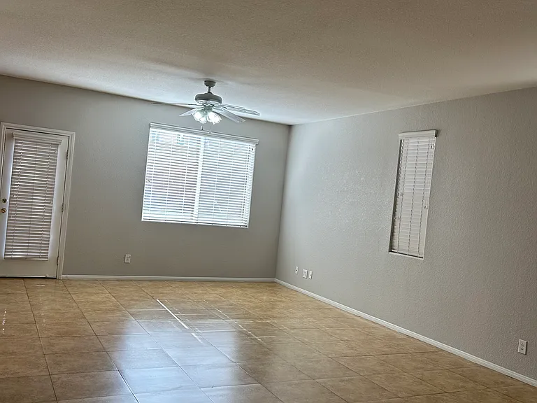 9025 Grenache St — Photo 10