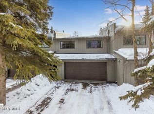 661 Highlander Cir, Anchorage, AK 99518