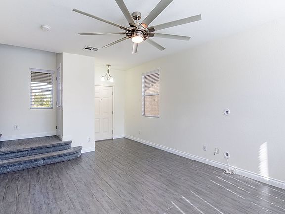 3rd image of 1068 Crescent Falls St