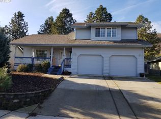 2426 W 13th St, The Dalles, OR