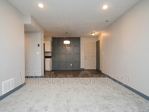 4th image of 542 Park Ave #133