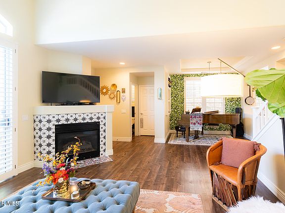 3rd image of 331 Avenida De Royale
