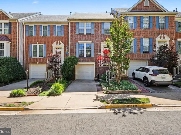 46572 Broadspear Ter, Sterling, VA 20165