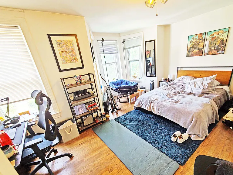 1916 15th St NW #2 — Photo 9