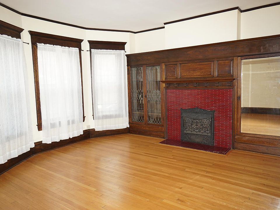 1st image of 61 Saint Albans St S #D