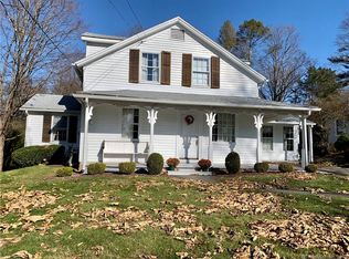 224 Cornwall Ave, Cheshire, CT 06410