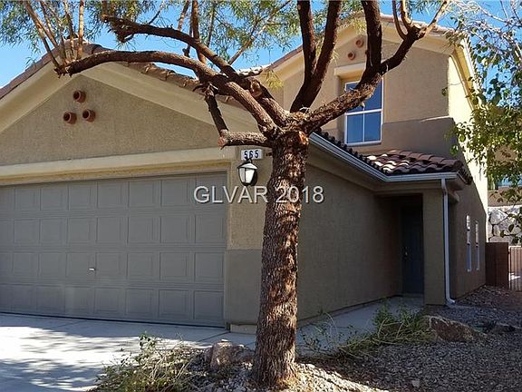 2nd image of 565 Uxbridge Dr