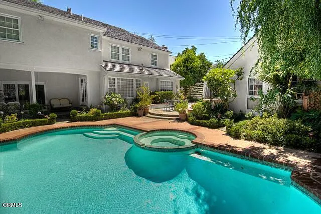 3935 Mary Ellen Ave — Photo 5