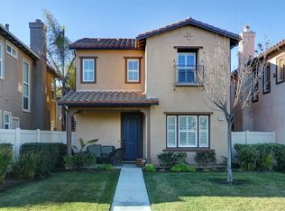 352 Lakeview Ct, Oxnard, CA 93036