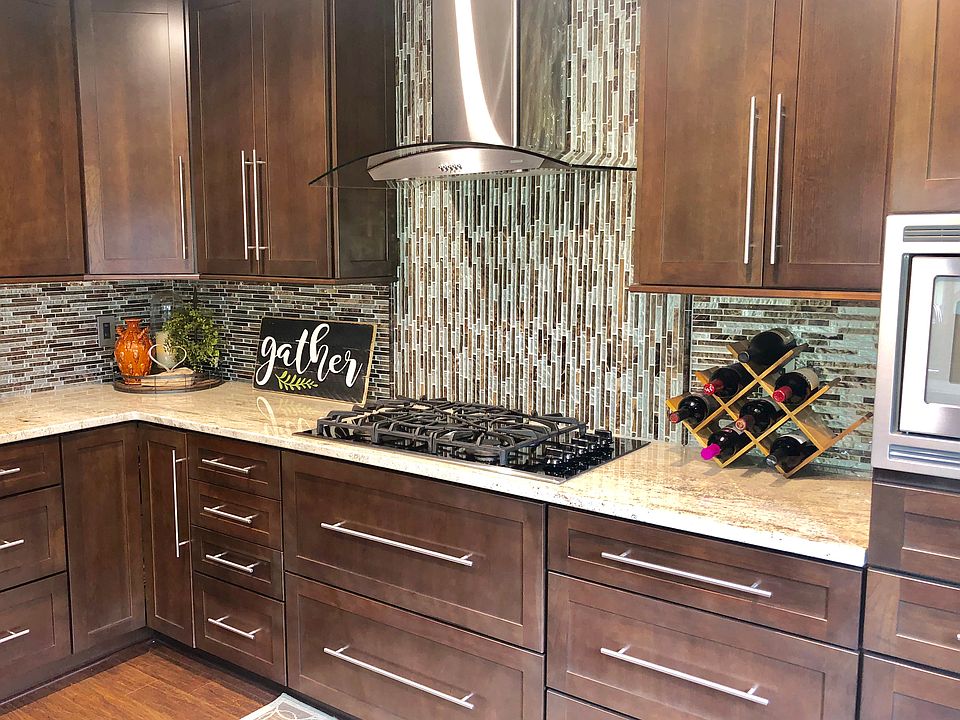 Back Counter - Kitchen