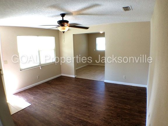 2nd image of 433 La Paz Pl