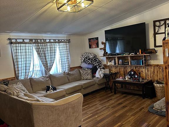 3rd image of 3840 Craig Ave