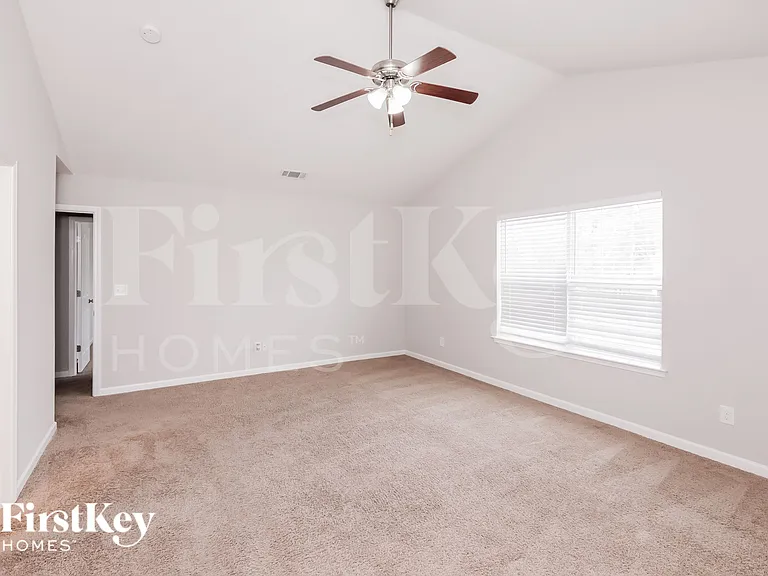 2025 Misty Rose Ln — Photo 8
