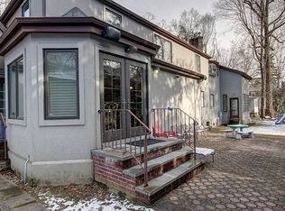 18 Robin Way, Great Neck, NY 11021