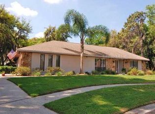 1903 Canyonwood Ct, Valrico, FL 33596