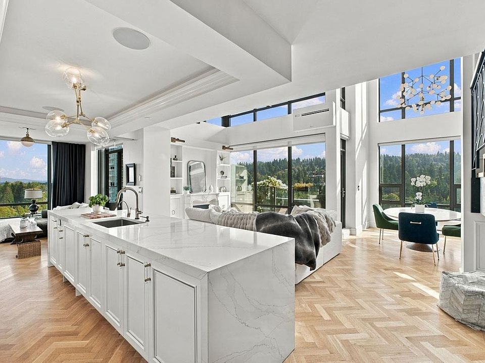 1st image of 301 Capilano Rd #2007