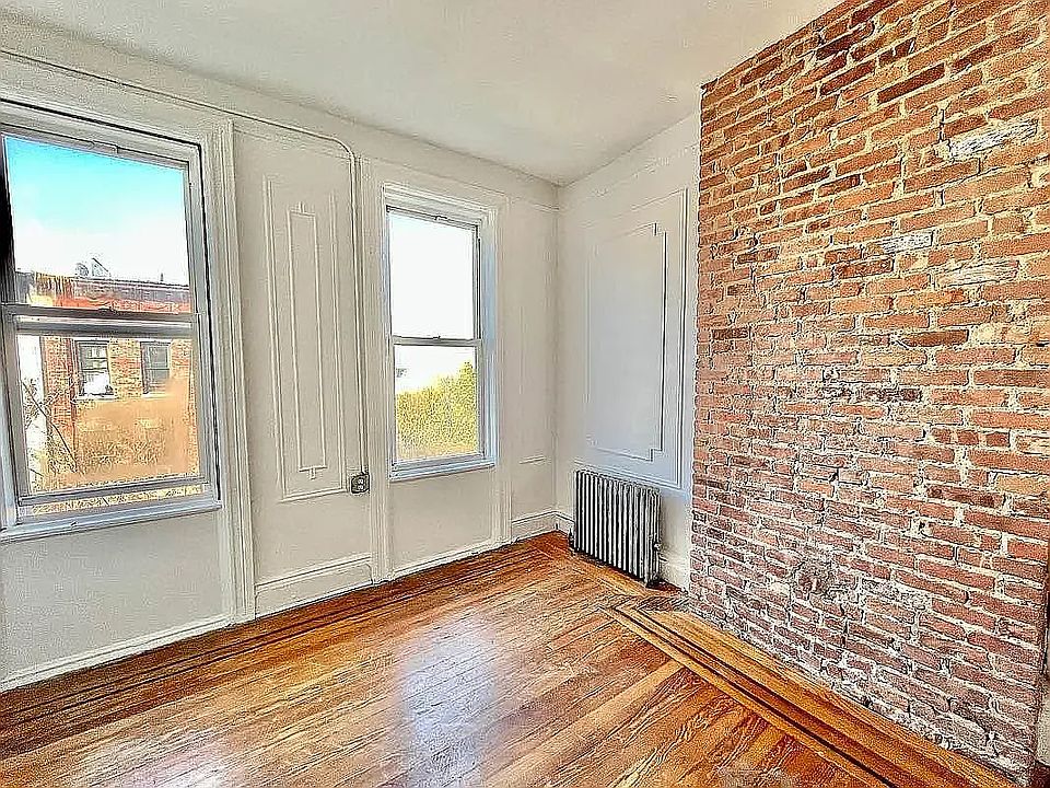 1st image of 318 Jefferson St APT 2L