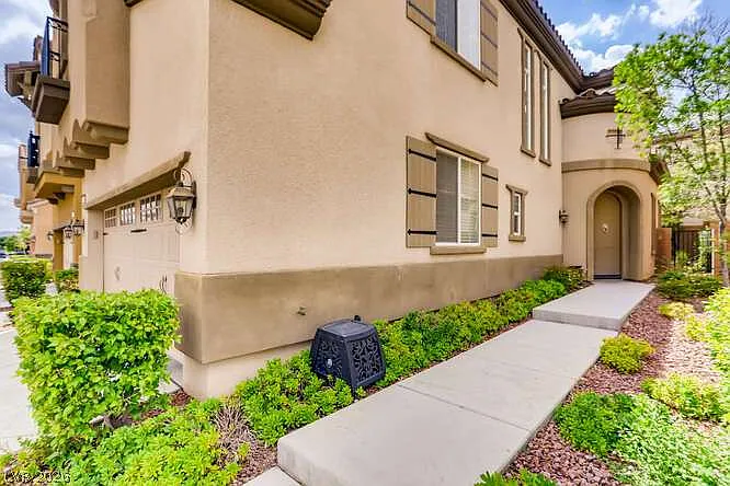 3 bed, 2.5 bath, 1962 sqft, $2,800 — Photo 4