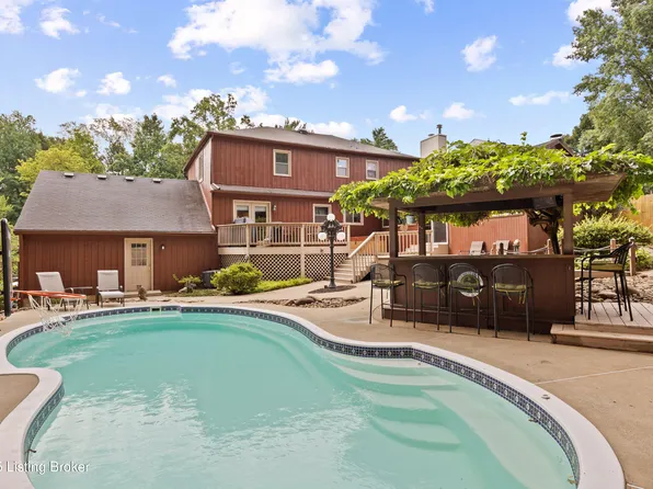 8111 Barbour Manor Dr, Louisville, KY 40241